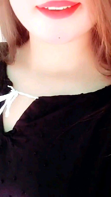 میں سیاہ رنگ سے ترکِ تعلق کر دوں...🖤
مجھے اِس سے گہرا رنگ لا دے کوئی..🔥