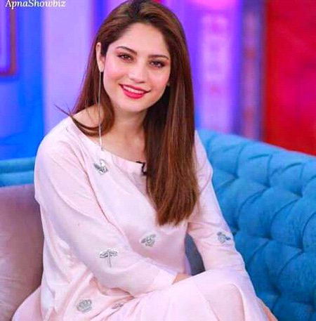 Pakistani Celebs image