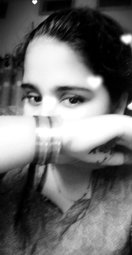 ab ke ham bichhḌe to shāyad kabhī ḳhvāboñ meñ mileñ 
jis tarah sūkhe hue phuul kitāboñ meñ mileñ 
DhūñDh ujḌe hue logoñ meñ vafā ke motī 
ye ḳhazāne tujhe mumkin hai ḳharāboñ meñ mileñ