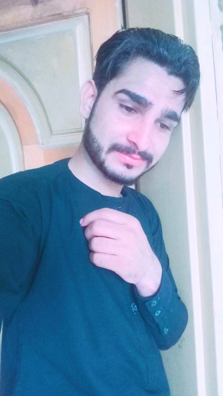 Main phir se yad aunga tujhe be inteha.. Tere apne faislay tujhe barbad karen gay... 
Broken inside 💔😢😪😓💔