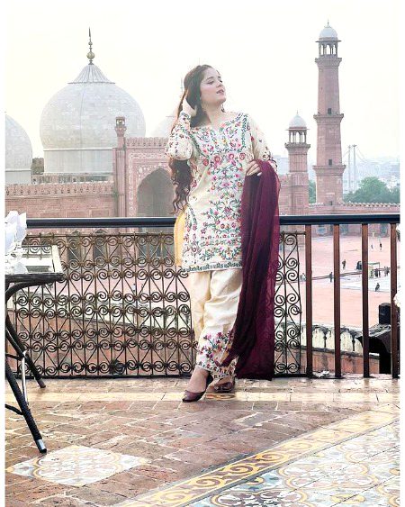 Beautiful People image