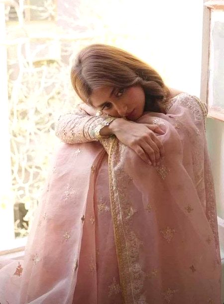 میں نے پامال کیا آہ و فغاں سے ورنہ..
غم بڑی شے ہے اگر دل اسے سہہ جایا کرے💔Unzii🥀