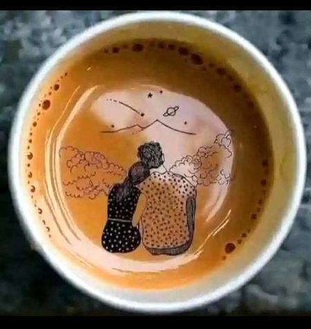 چاۓ پر ہزار شاعری لکھتے ہوں گے لوگ ___
میں نے تو چاۓ کو جب بھی لکھا سکون لکھا
☕_❤️