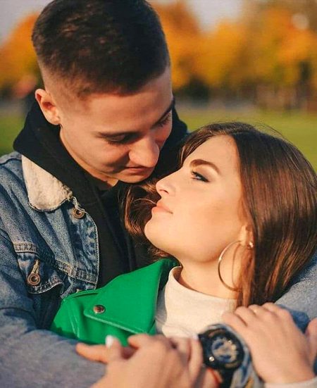 کر لیے ہے فیصلہ، باہوں میں مرنا ہے تیری
زندگی تُجھ سے ہے، تیرے بعد کیا رہ جائے گا princess 😊