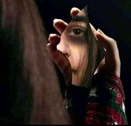 " ایک عرصے سے سِیاہ حلقے ہیں میری آنکھوں میں ،
ایک عرصے سے میرا سُکون سے کوئی واسطہ نہیں
Rajabaja❤Ranirani