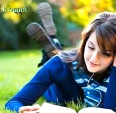 مسکراہٹ اچھی ہے ہماری
یہ سارے دکھوں کو چھپا لیتی ہے🙂