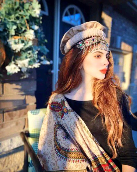 Beautiful People image