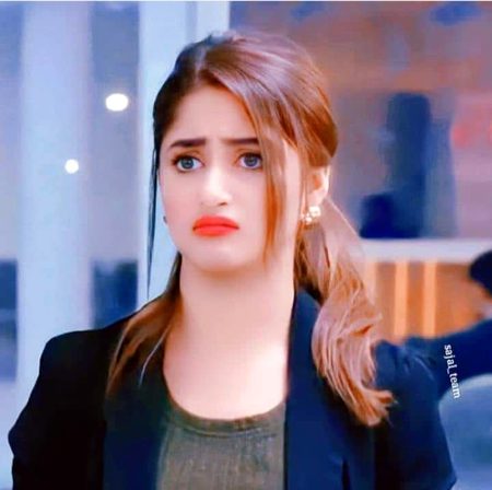 ایویں ہی کسی کو تہجد میں نا مانگ لیا کرو 
اگلے کا کوئی اپنا بھی plan ہوتاہے🔥 Mahii 💔