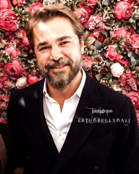 Turkish Celebs image