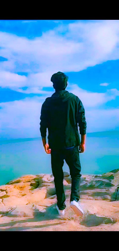 تمہیں چھوڑوں تو مر نہ جاوں”
“کچھ اس طرح کےتھے نہ وعدے تیرے
---:::---Bewafa....!!