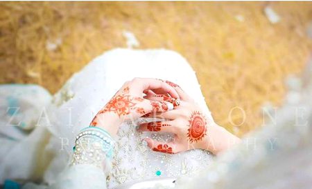 ﻣُﺠﮫ ﮐﻮ ﺟﻮ ﻣﯿﺴﺮ ﺗﮭﺎ، ﺳﻨﮓ ﻟﮯ ﮔﯿﺎ ﮬﮯ ﺗُﻮ
ﯾﻌﻨﯽ ﻣﯿﺮﮮ ﺟﯿﻮﻥ ﺳﮯ، ﺭﻧﮓ ﻟﮯ ﮔﯿﺎ ﮬﮯ ﺗُﻮ _🖤