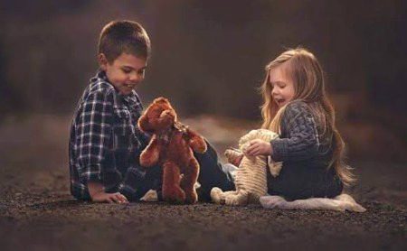 تجھے تکنا، تجھے سننا ، تیرا ہنسنا ، تیرا غُصہ!
ہمارے غم کے آنگن میں فقط دو چار خوشیاں ہیں
🖤🙂