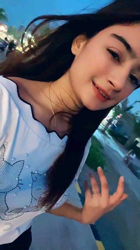دنیا میں آئے ہیں کہانی تو بنے گی 
کتابی نہ سہی زبانی تو بنے گی !✌💯👑