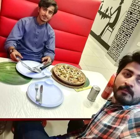 Ase q dkh rhy hn, Ap b khain na