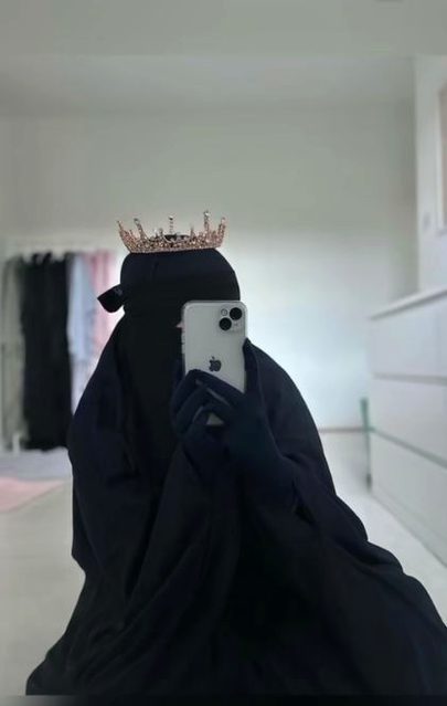 Beautiful People image