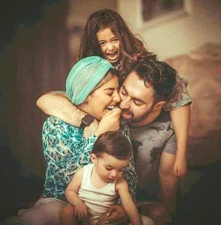 جو ماں باپ کی ٹھنڈی چھاؤں میں گزریں
زندگی کے وہی پل انمول ہوتے ہیں😍
