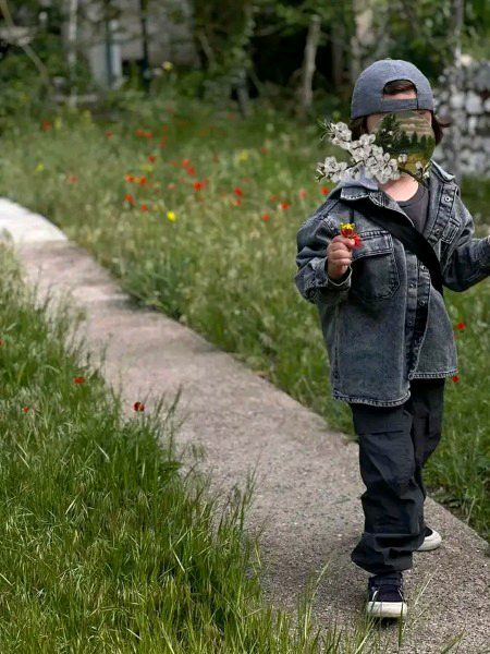 مل جا مرے حریف سے پروا نہ کر مری
اے دوست!! فائدہ مرے نقصان سے اٹھا