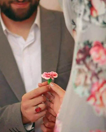 بات نا کرنے سے تعلق نہیں ٹوٹتے
تعلق تب ٹوٹتے ہیں
جب دل کو ایک دوسرے کے بغیر صبر آ جا
