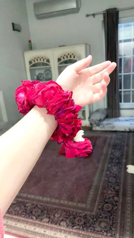 *ایک تو ہی تو ہے جس کو بے وجہ سب کچھ بتاتی ہوں🥹*
 *تو سوچ کر تو دیکھ اگر تو بدلہ تو میرا کیا ہوگا💔😭*