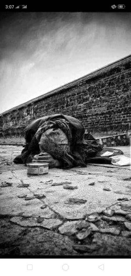 اک اور عمر دے مجهے جینے کے واسطے.
تونے جو عمر دی تهی وہ مرنے میں لگ گئی🔥 Mahii 💔