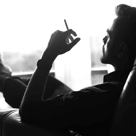 بدل گیا نہ ہو پردیس جا کے محسن 
کہ اُس کا خط بھی ملا اب کے مختصر جیسا