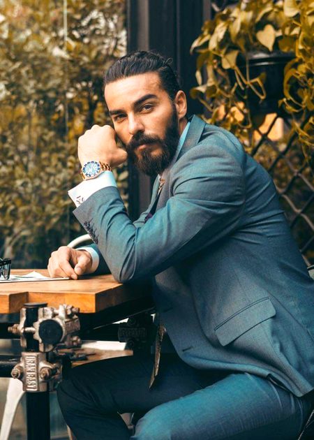 - کسی بے وفا کا ادھار نہیں رکھا " مرشد " ہم نے رلائے ہیں حسیں بہت "