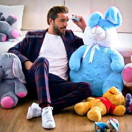 Turkish Celebs image
