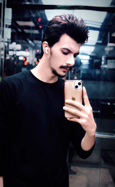 Beautiful People image