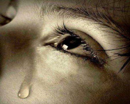 اندرونی غم باہر کی جوانی کھا جاتے ہیں 🥀
Can u feel the pain☺🙂