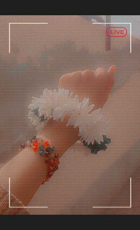 Kl.jis hath mn gjry hty thy aj us hath mn nend ki goliyan hti hn