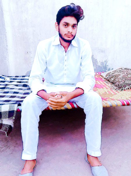 ﻣﺠﮭﮯ ﭘﺮﻭﺍ ﻧﮩﯿﮟ ﺯﻣﺎﻧﮯ ﮐﯽ ﺑﺎﺗﻮﮞ ﮐﯽ !!
ﻣﺠﮭﮯ ﻣﺠﮫ ﺳﮯ ﺯﯾﺎﺩﮦ ﮐﻮﺋﯽ ﻧﮩﯿﮟ ﺟﺎﻧﺘﺎ !!💯