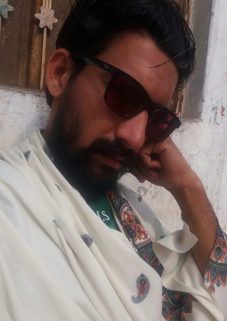 Tupaan  vich  kharya  ne  ho  jue  Kala  raang  mery  warga  
❤