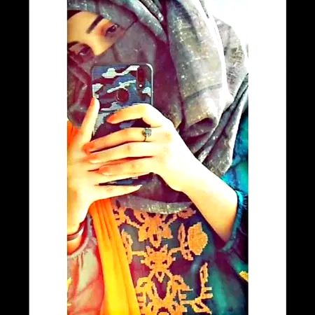 بے بس اتنے ہیں تیرے عشق میں
ترس سے جاتے ہیں تیری گفتگو کے لیے😔