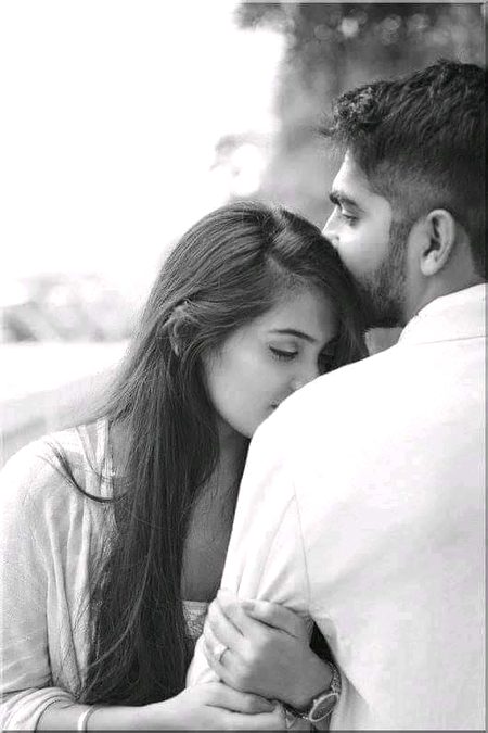 کوئی زنجیر بھی نہیں پھر بھی قید ہوں تجھ میں🥀
نہیں معلوم تھا کہ تجھے ایسا ہنر بھی آتا ہے🔥 Mahii 💔