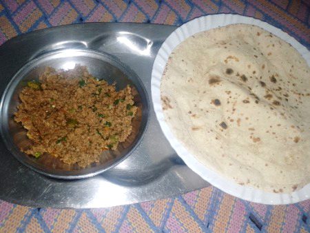 Hum Gareebon Ka Es Waqt Ka Duphr Ka Khana