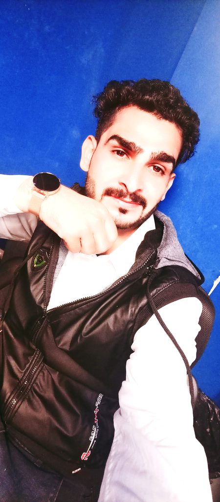 اے میرے چارہ گر تیرے بس میں نہیں معاملہ
صورتِ حال کیلئے واقفِ حال چاہیئے ______!