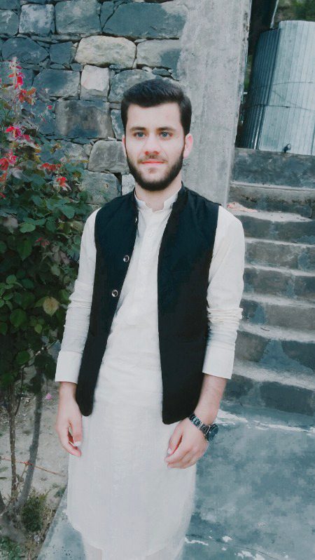 کیا خبر کل تجھے بھی ہو جاۓ
عشق والوں کی خیر مانگا کر