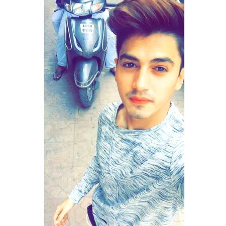 PEOPLE ARE واقف WITH MY HABITS, EVEN IF THE CONTACT IS LESS, I KEEP IT لاجواب 😘