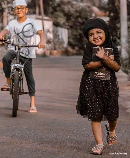 بات کرنــے کو سارا جہاں ہی کیوں نہ مل جائے لیکن سکون صـرف ادھر لڑ کر ہــی ملتا ہـــے🖤