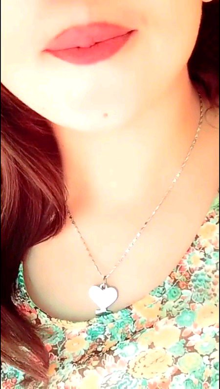 آگ لگا دوں گی ان خواہیشوں کو🔥
جن کی وجہ سے مجھے جھکنا پڑے👑