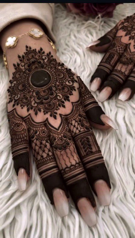 Mehndi Design image