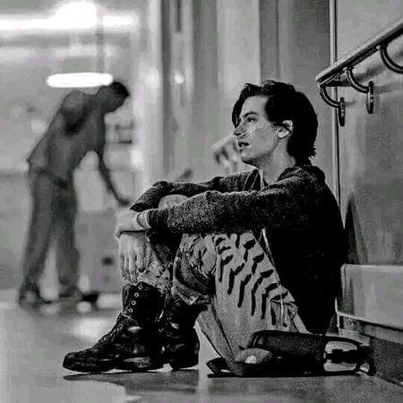 اے کــــم بخـــت دل ❤️ کچـــھ تـــو رحــم کـــر۔
تـــو یــاد بھـــی اســــے کــرتـا ہــــے جـــو بـــربــاد کـــر گـــیا✍️ ❤️💯✍️