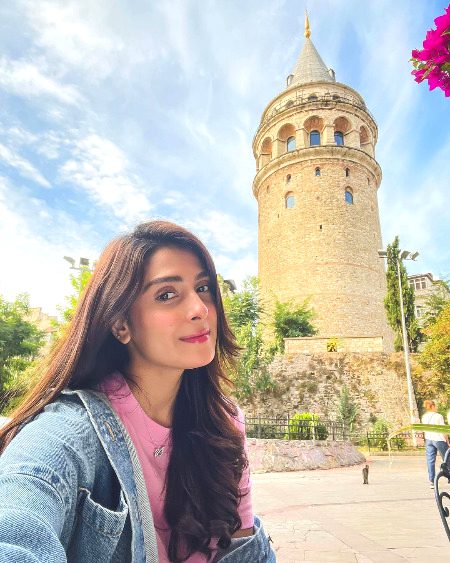 Pakistani Celebs image