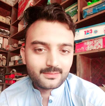 اگر
 🤵آپ کبھی میرے اور کسی دوسرے شخص
 کے درمیان کنفیوزڈ ہو جاؤ تو 
خُدارا🙏🙏
مجھے مت چُنّنا❤️❤️My PrincesSeSs