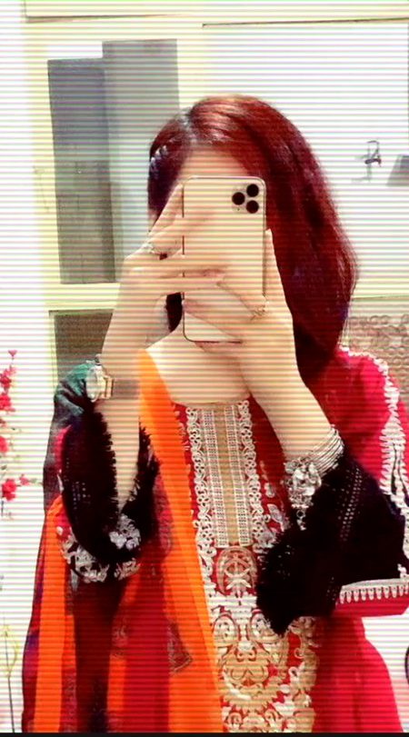 دنیا طعنے دے گی تم کو
دور رہا کرو ہم بگڑے ہوئے لوگ ہیں
👑🔥