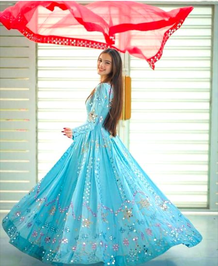 Lahamu ki Tamanaa Naa kuch pal ki baat karta ha❤❤❤Yaa dil teri Arzoo her Sans ka sath karta ha