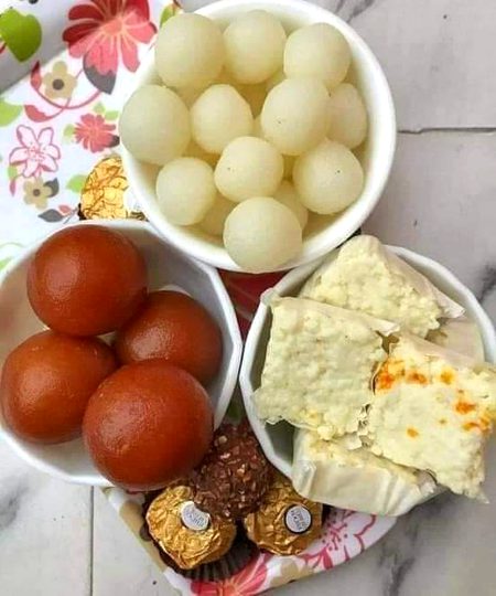 I.love.my.frnd K beta hoa h khushi main.
&
Mery Choty bhai ki Mehandi ki rasam