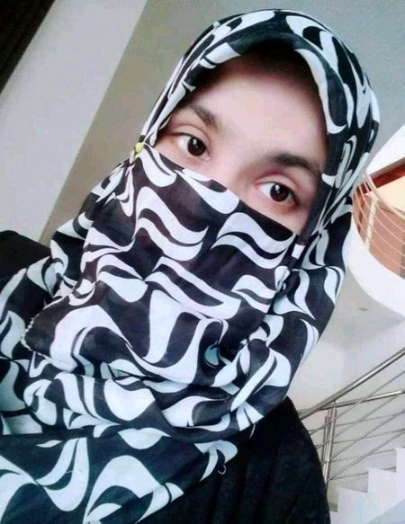 کچھ حادثوں سے گر گئے محسن زمین پر
ہم رشکِ آسماں تھے ابھی کل کی بات ہے🔥 Mahii 💔