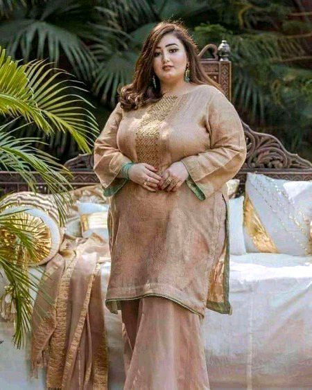 Aj mn kesi lg rhi hu