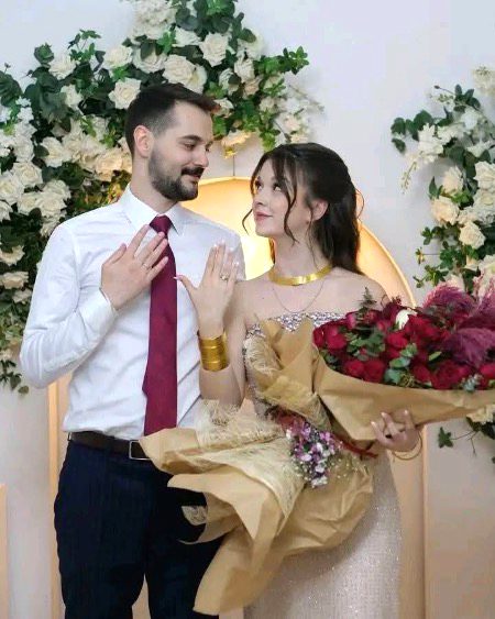 ""میرا ڈر نہ بنو کے میں تمھیں کھو دونگی!!🖤
""میرا غرور بنو کے تم ہمیشہ میرے ساتھ رہوگے!!🥀